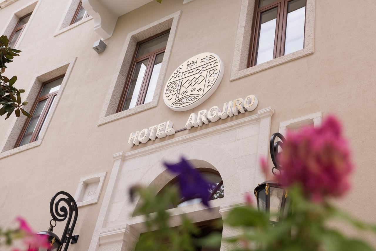 Hotel Argjiro Gjirokaster Luaran gambar