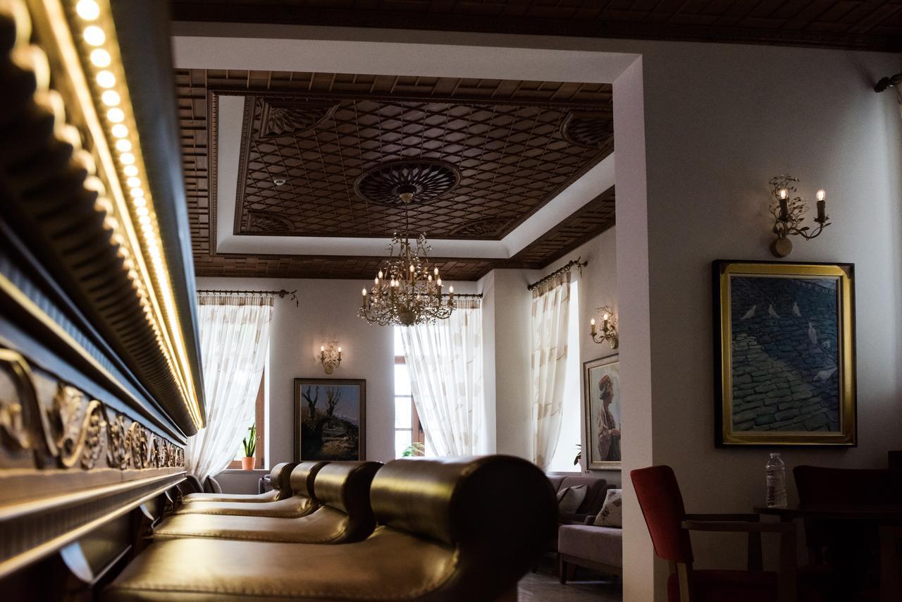 Hotel Argjiro Gjirokaster Luaran gambar
