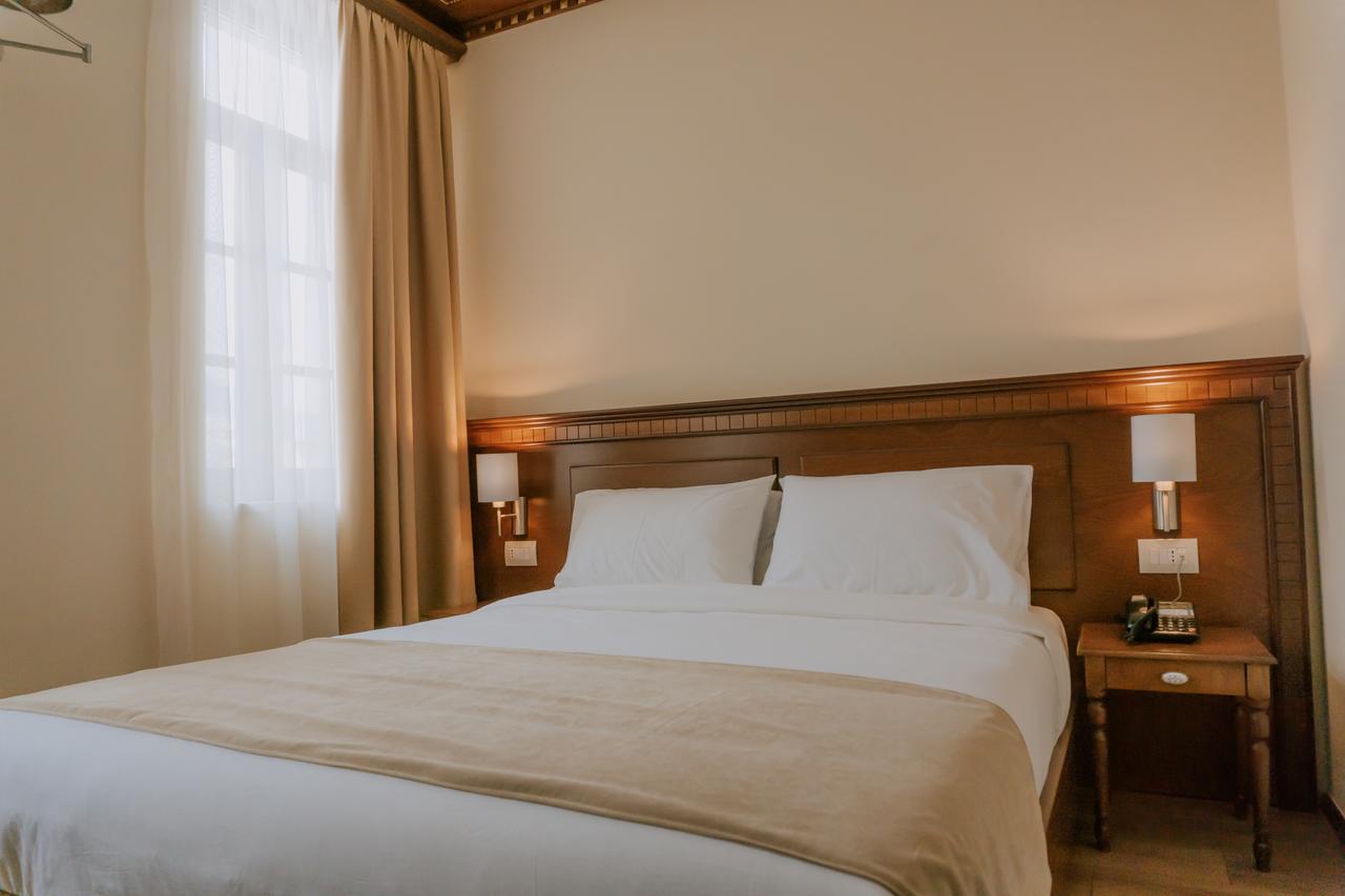 Hotel Argjiro Gjirokaster Luaran gambar