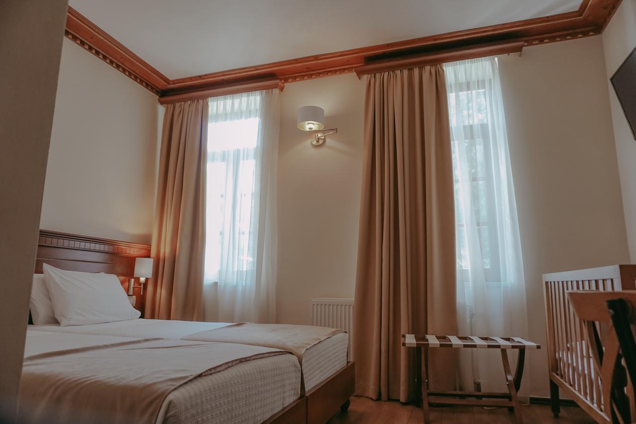Hotel Argjiro Gjirokaster Luaran gambar