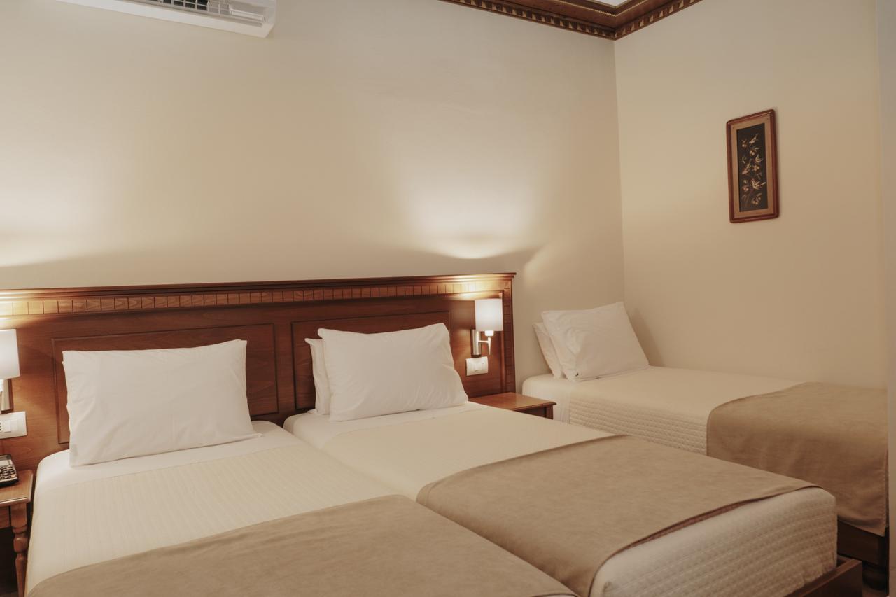 Hotel Argjiro Gjirokaster Luaran gambar