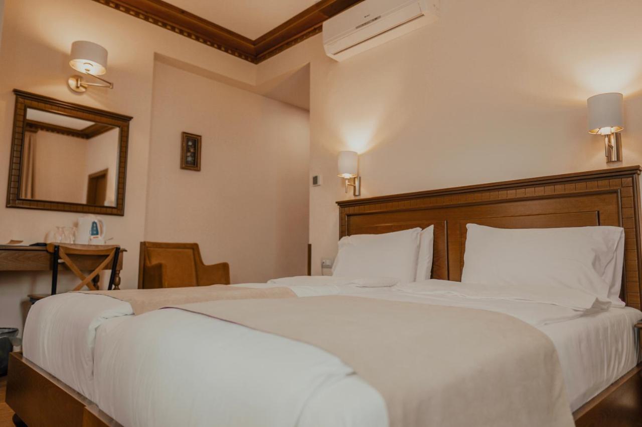Hotel Argjiro Gjirokaster Luaran gambar