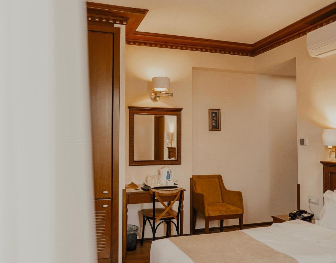 Hotel Argjiro Gjirokaster Luaran gambar